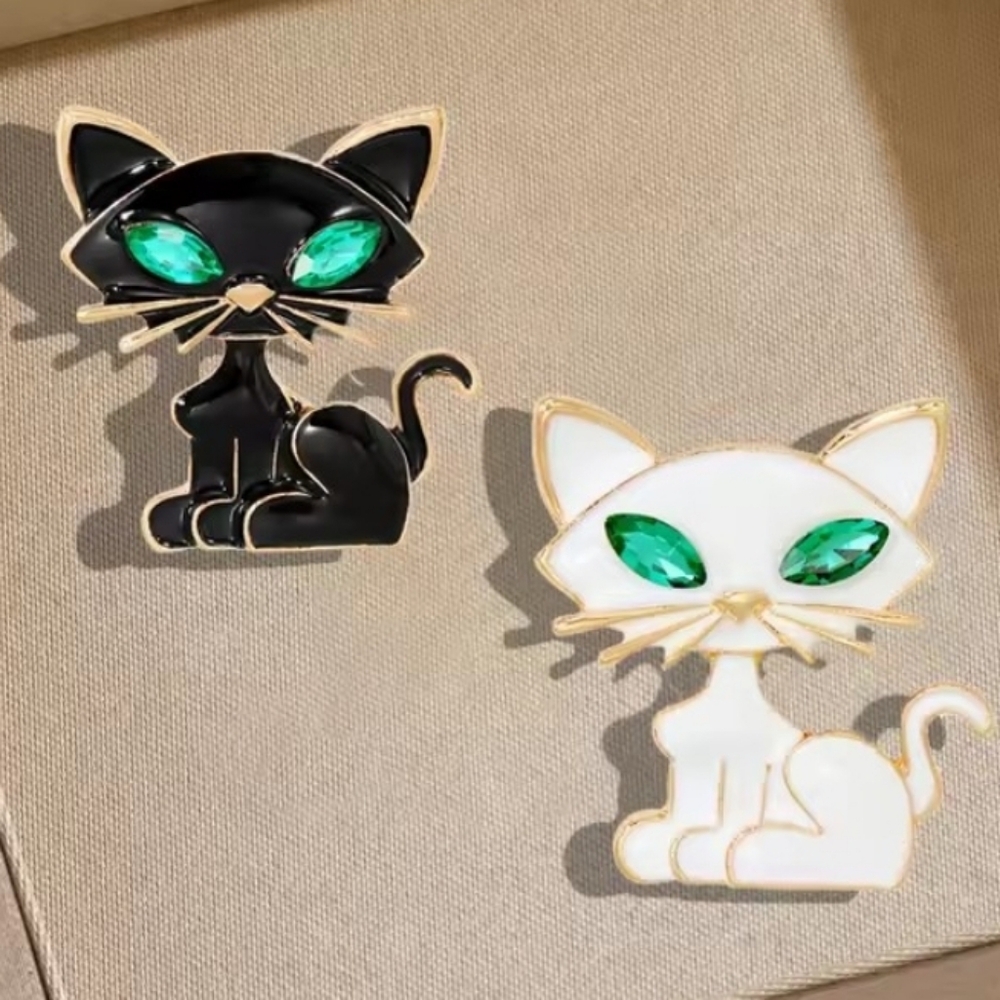 Green Eyed Cat Brooch Black White